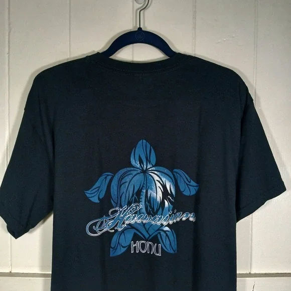 Hawaiian Honu Sea Turtle Graphic T-Shirt Gildan DryBlend Mens Large Black Navy - Picture 1 of 8